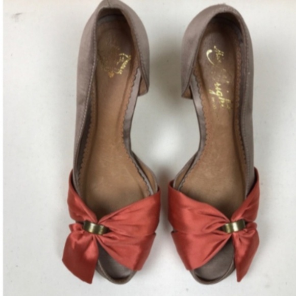 Miss Albright Shoes - Miss Albright satin peekaboo toe heels size 9